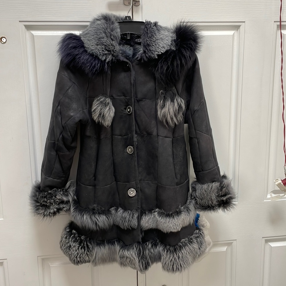 Natural fur coat for girl 5-7 years old very light weight